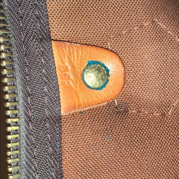 Louis Vuitton Tote Bag - Picture 6 of 6